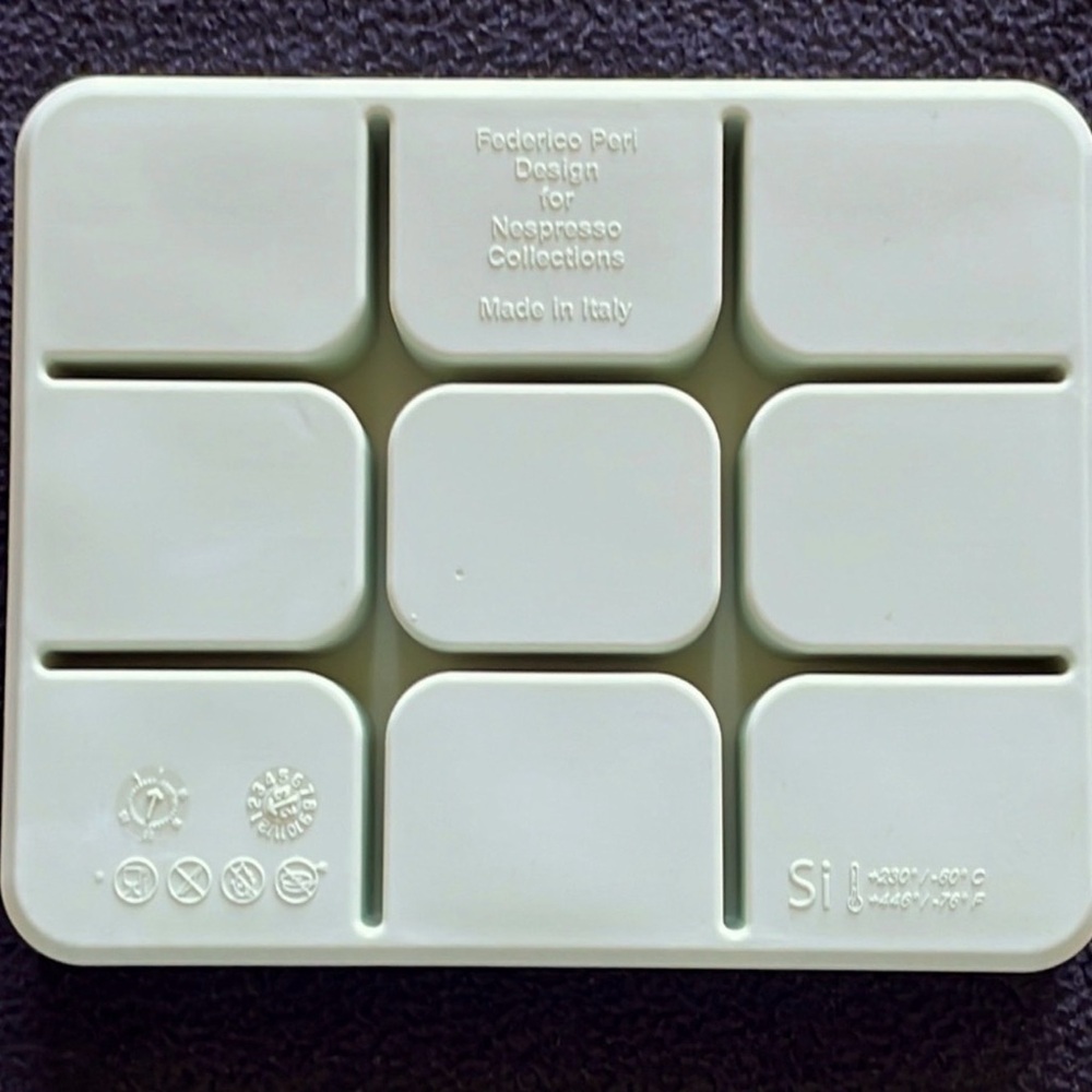 Nespresso x Federico Peri Barista Ice Cube Tray Pistachio Green Limited Edition - Picture 6 of 8